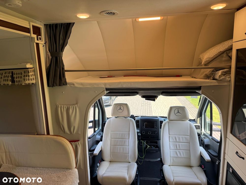 Mercedes-Benz Sprinter - 13