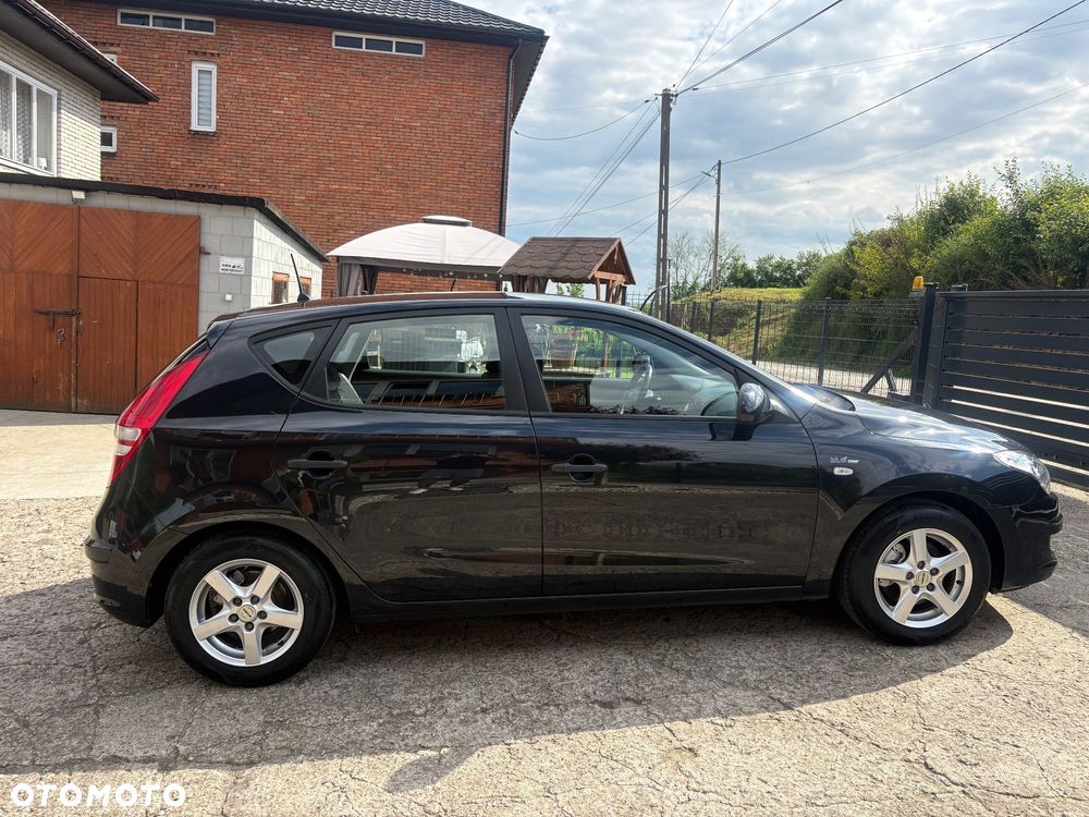 Hyundai i30 1.4 Comfort - 11