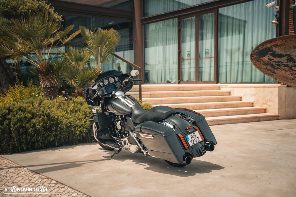 Harley-Davidson FLHT FLHTK - 1