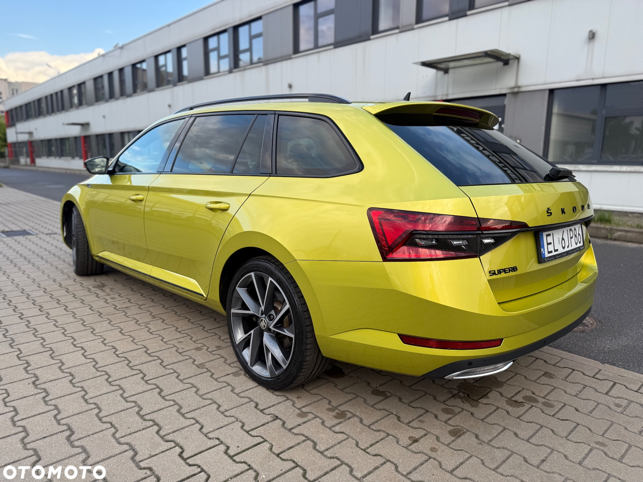 Skoda Superb 1.5 TSI iV DSG Sportline - 9
