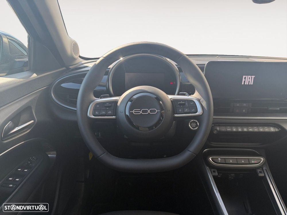 Fiat 600 1.2 Hybrid Icon — fotografia 12