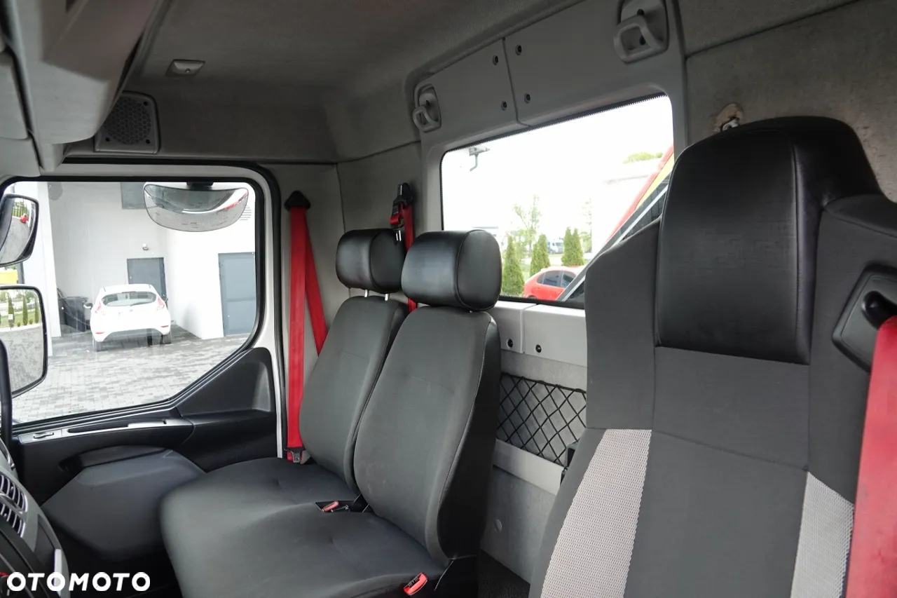 Renault D 210/  4X2 / SKRZYNIOWY 5 M + HDS PALFINGER PK 8.501 SLD A / UDŹWIG 5 580G / STEROWANIE RADIOWE / ROTATOR / SPROWADZONY - 27