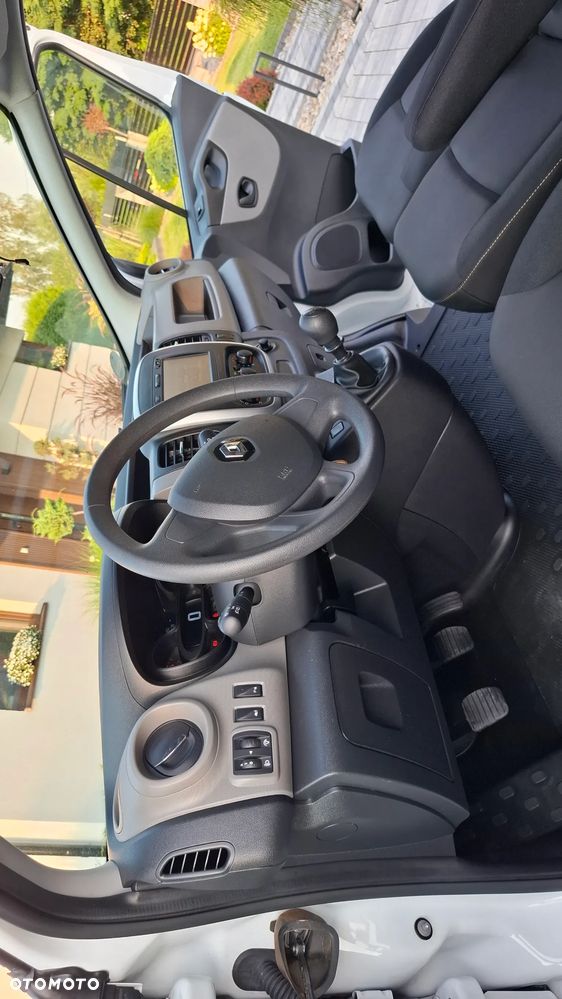 Renault Trafic - 17