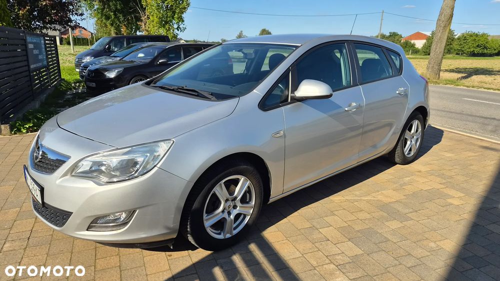 Opel Astra - 2