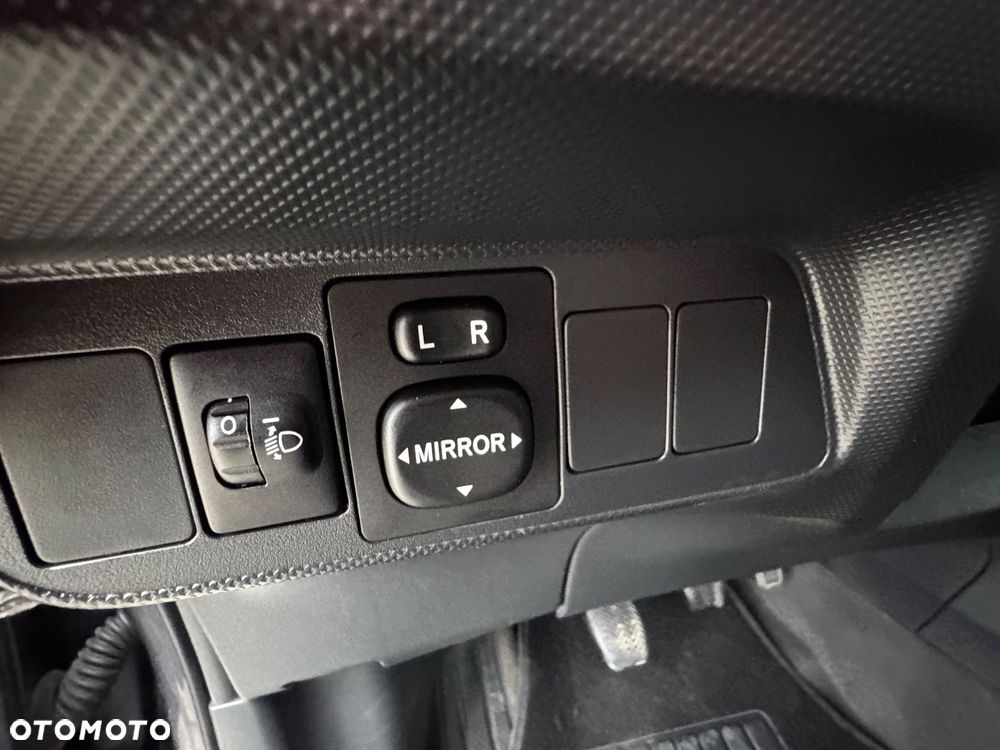 Toyota Auris 1.4 D-4D - 16