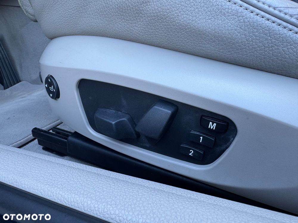 BMW Seria 1 125i Coupe - 16