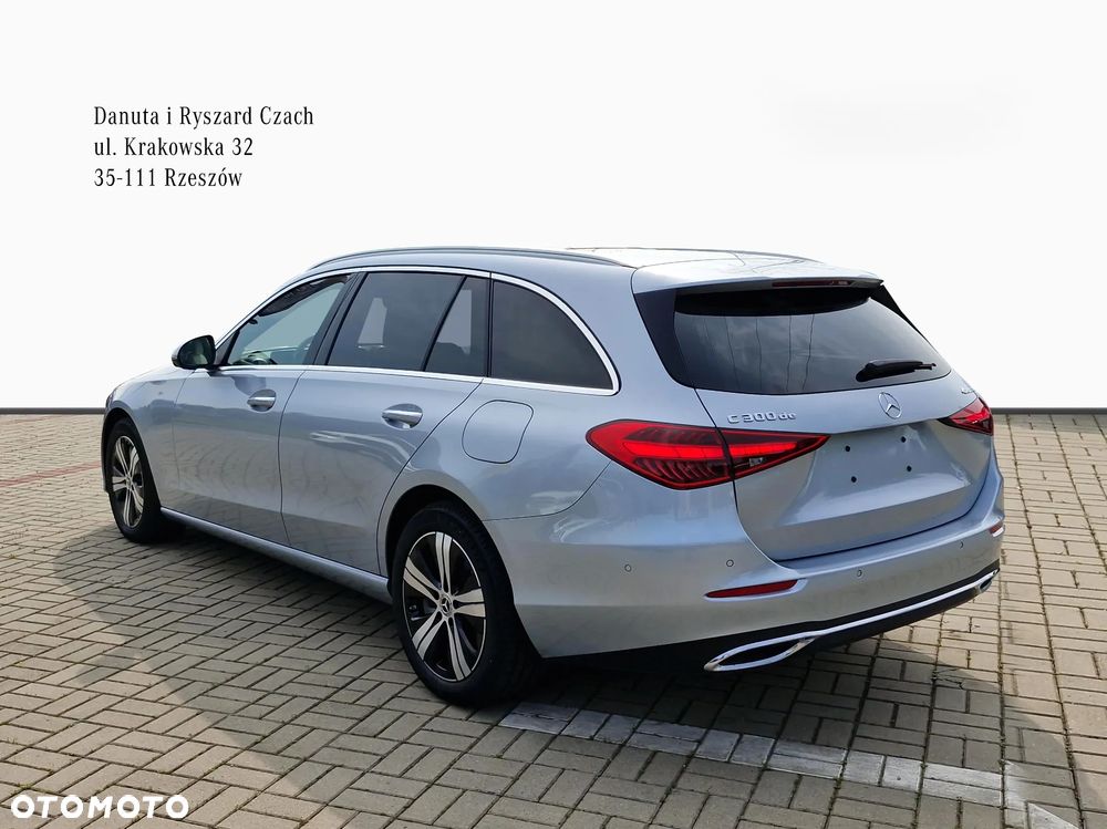 Mercedes-Benz Klasa C 300 de PHEV 4-Matic Avantgarde - 4