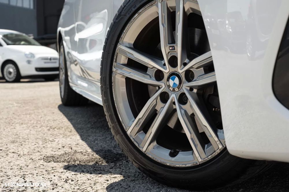 BMW 116 d Pack Desportivo M Auto - 13