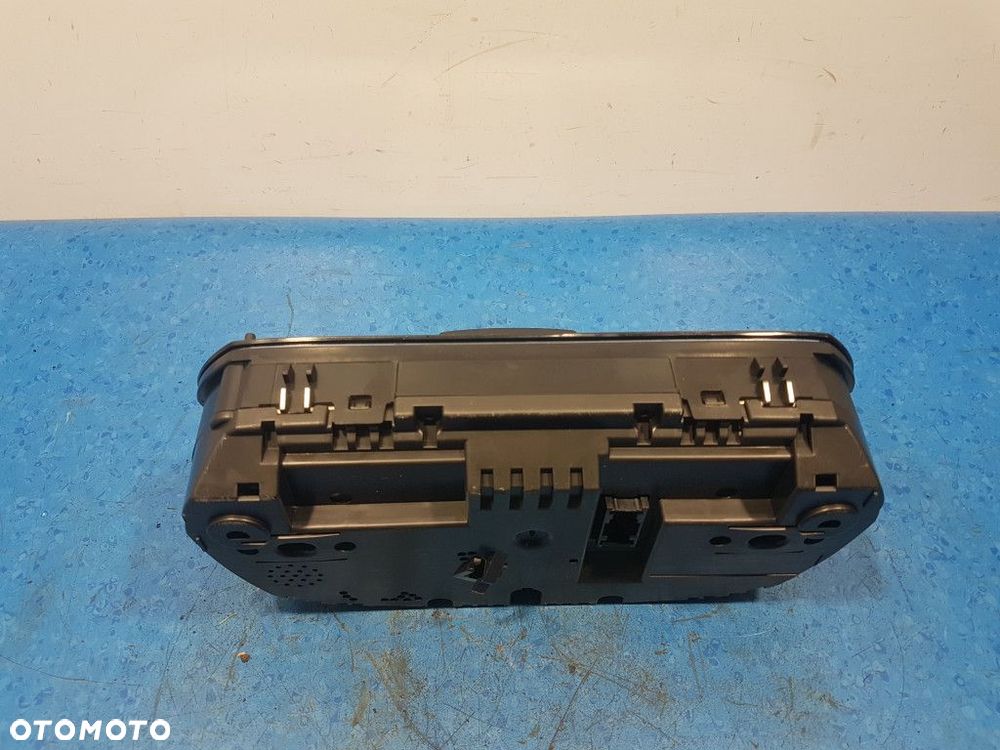 BMW 1 E87 2.0 Diesel LICZNIK 1024952 - 10