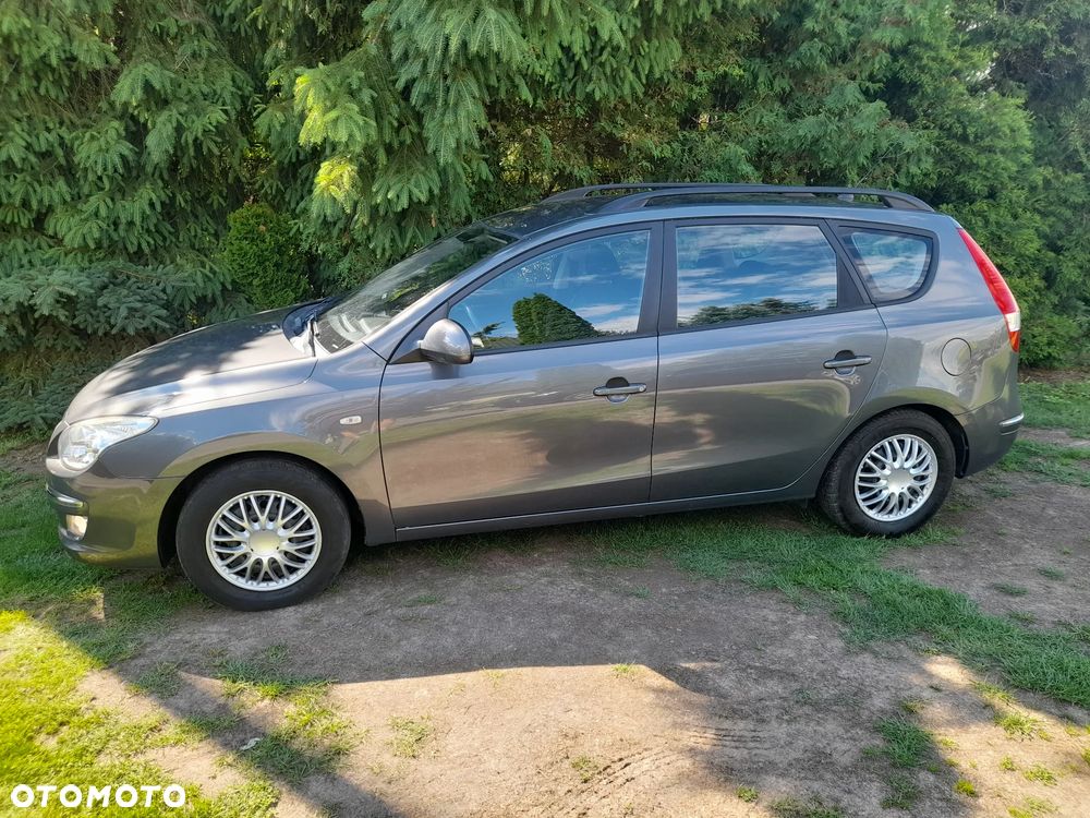 Hyundai i30 1.6 Classic + - 9