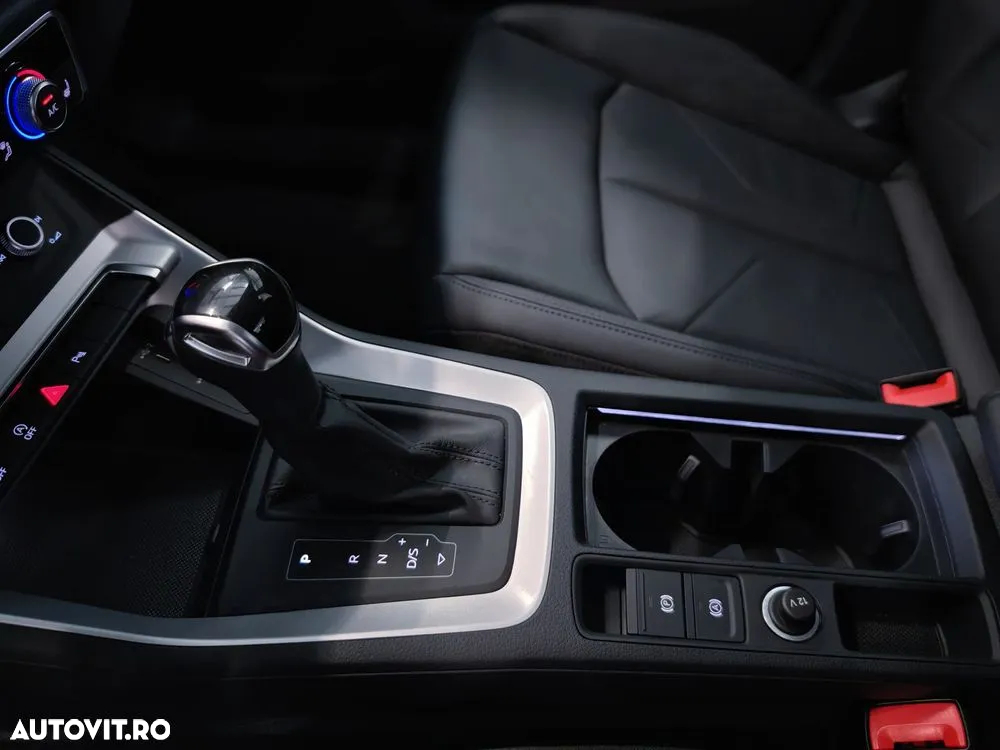 Audi Q3 45 TFSIe S tronic - 10