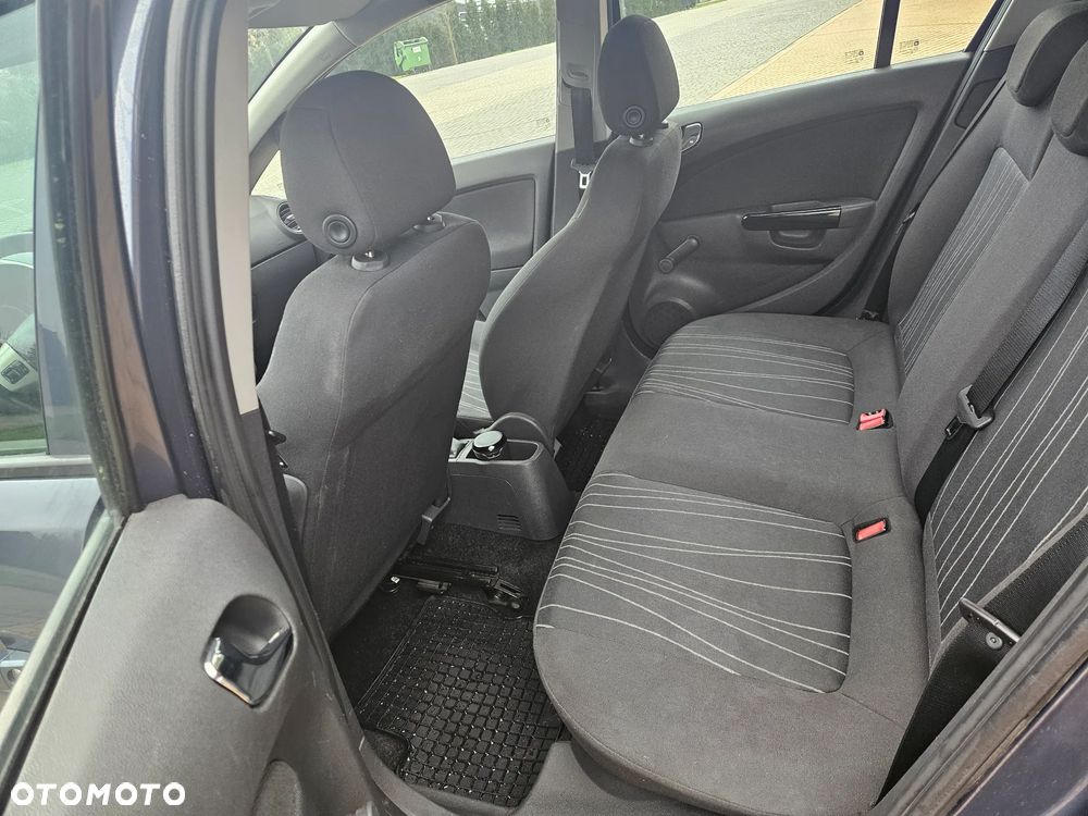 Opel Corsa 1.2 16V Essentia - 9