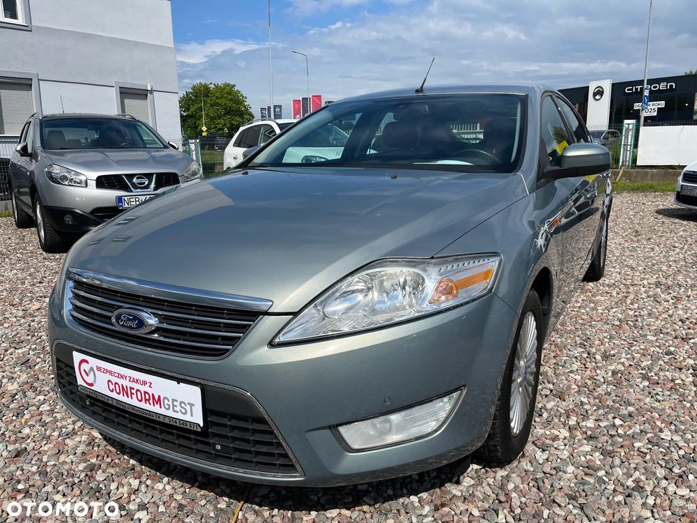 Ford Mondeo 2.0 Ghia - 12