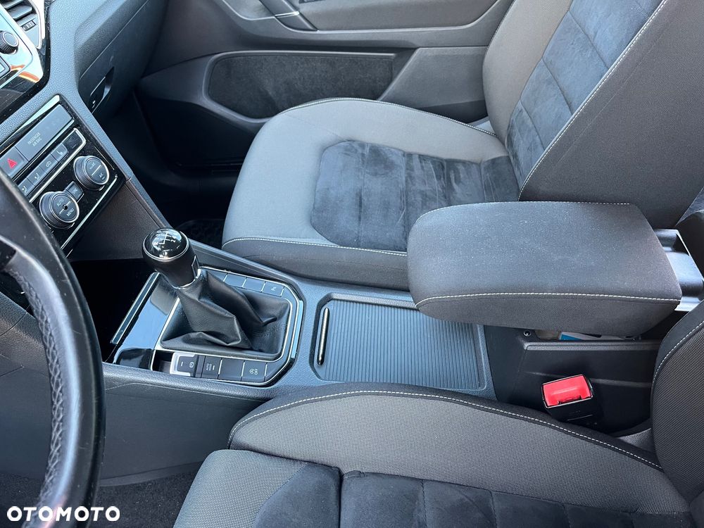 Volkswagen Golf Sportsvan VII SV 1.4 TSI BMT Highline - 17