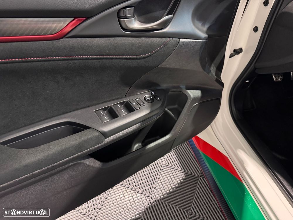 Honda Civic 2.0 VTEC Turbo Type R - 24