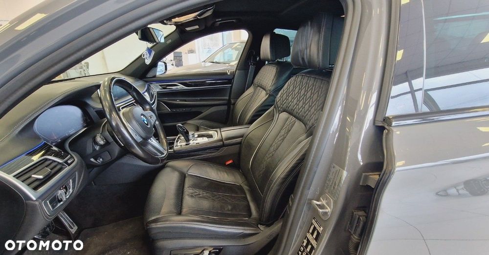 BMW Seria 7 - 18