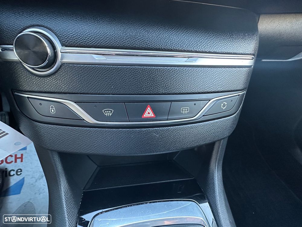 Peugeot 308 SW 1.5 BlueHDi Style - 23