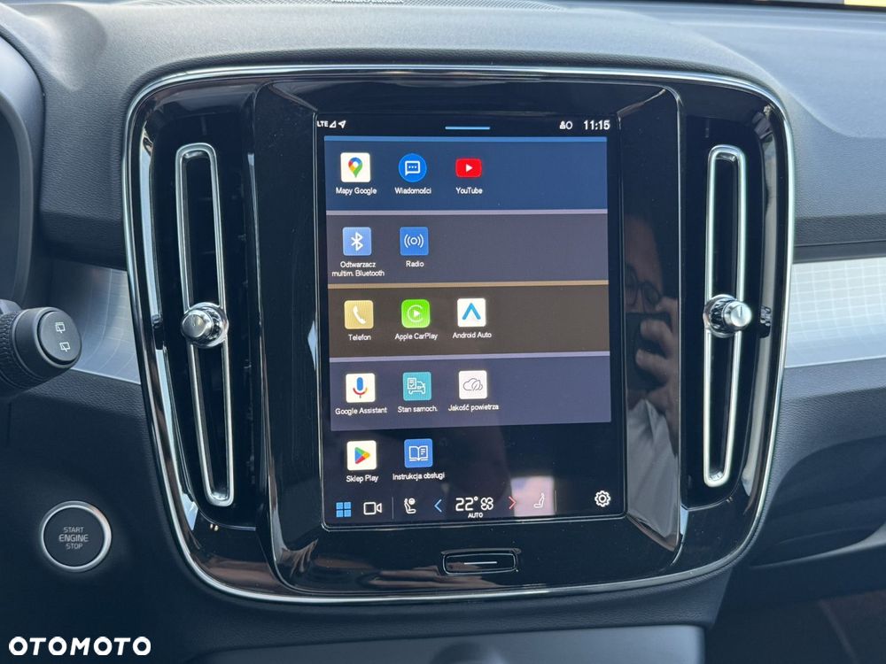 Volvo XC 40 B3 Plus Dark - 22