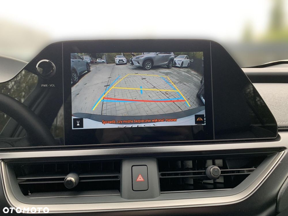 Lexus UX - 21