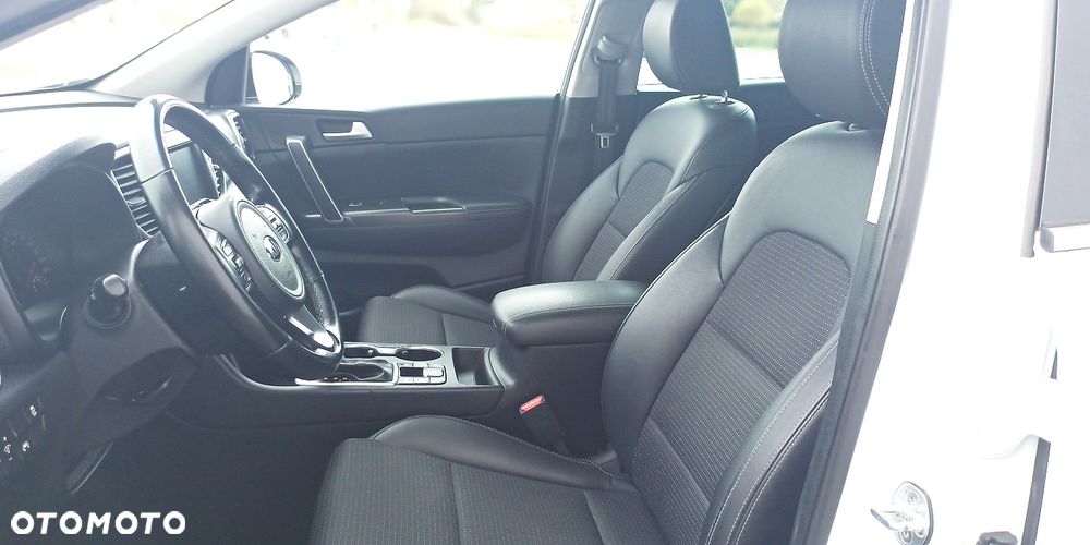 Kia Sportage 1.7 CRDI 2WD ISG Dream-Team Edition - 18