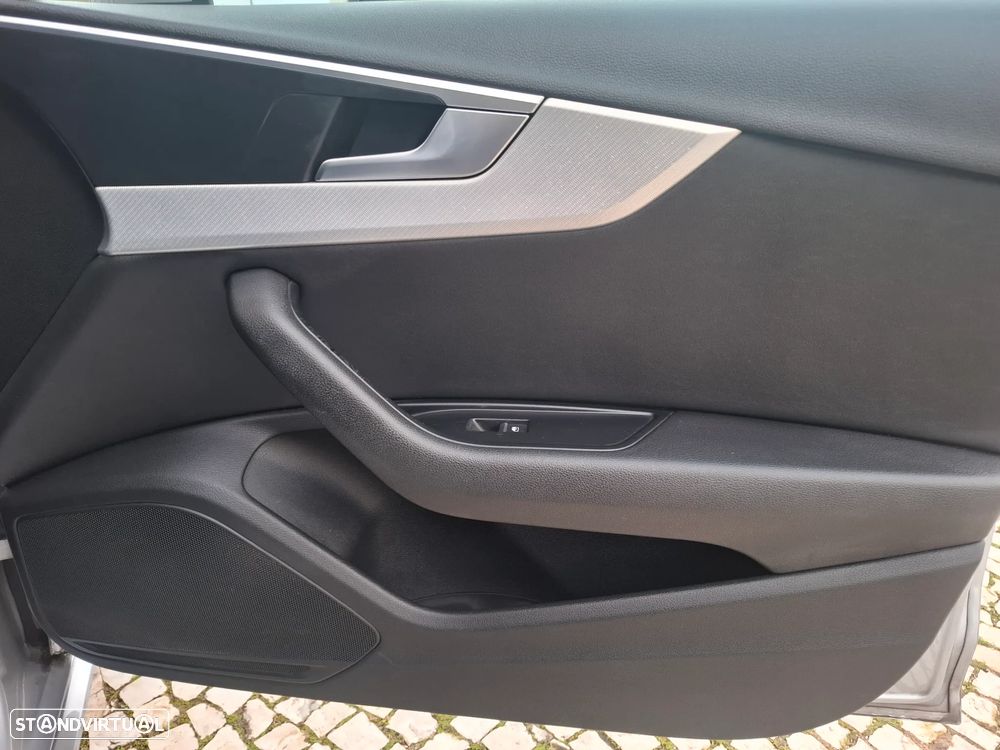 Audi A4 Avant 2.0 TDI S-line - 43