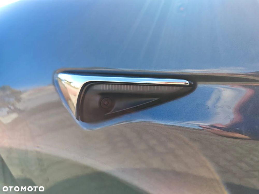 Tesla Model S Long Range Plus - 10
