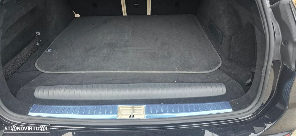 Mercedes-Benz E 300 e Station - 16