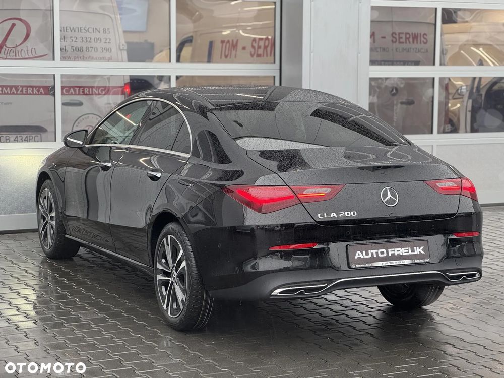 Mercedes-Benz CLA 200 Progressive 7G-DCT - 11