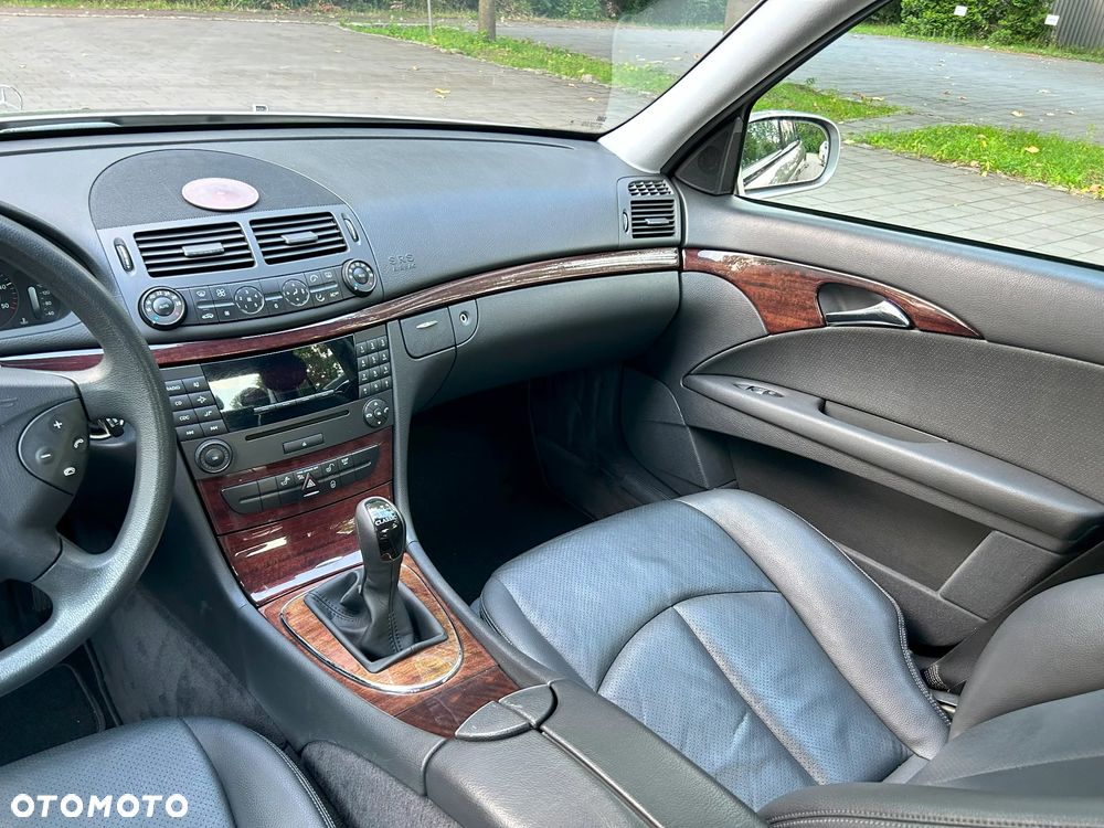 Mercedes-Benz Klasa E 200 CDI Classic - 18