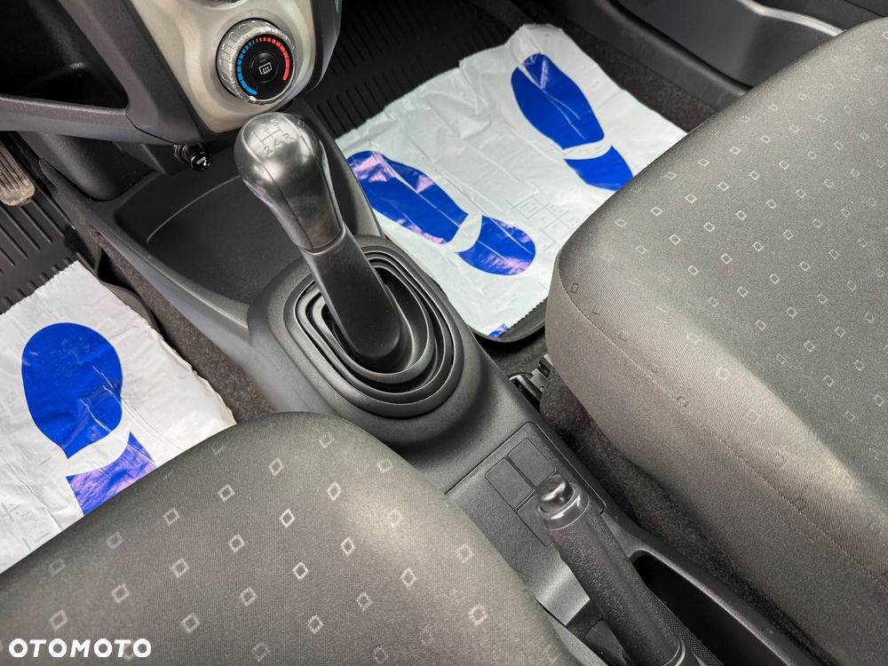 Toyota Yaris 1.0 Luna - 16