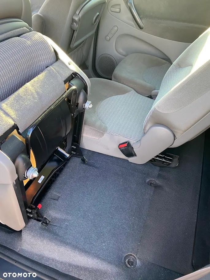 Citroën Xsara Picasso 1.6 16V Exclusive - 21