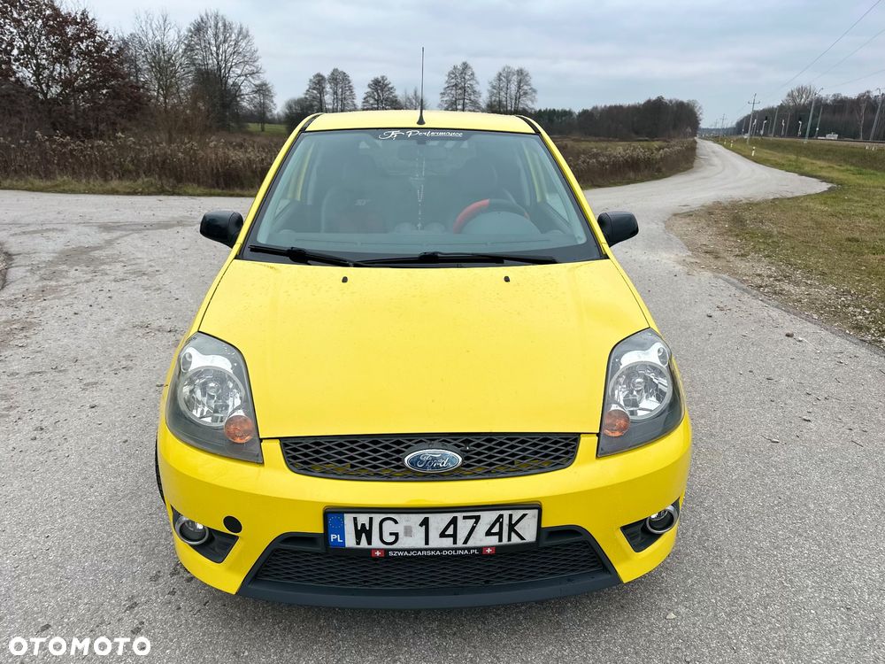 Ford Fiesta - 2