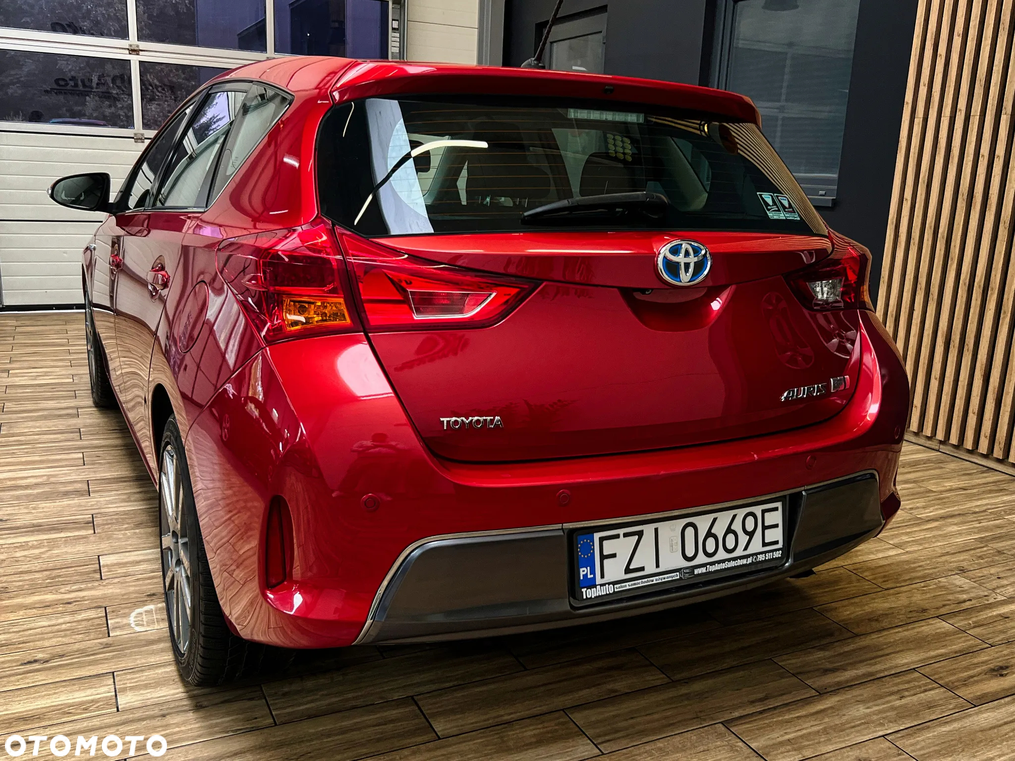 Toyota Auris 1.8 HSD Prestige NAVI - 10