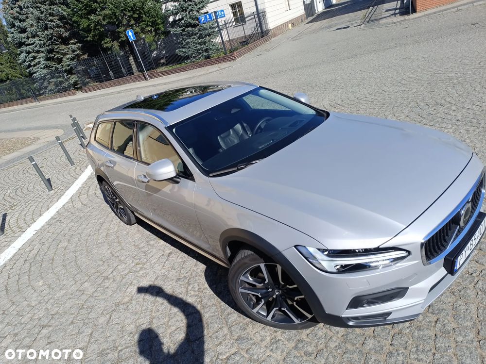 Volvo V90 D5 AWD Momentum Pro - 3
