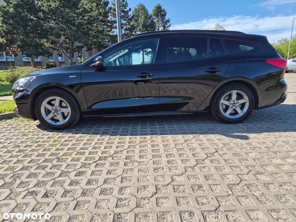 Ford Focus 1.5 EcoBoost ST-Line - 6