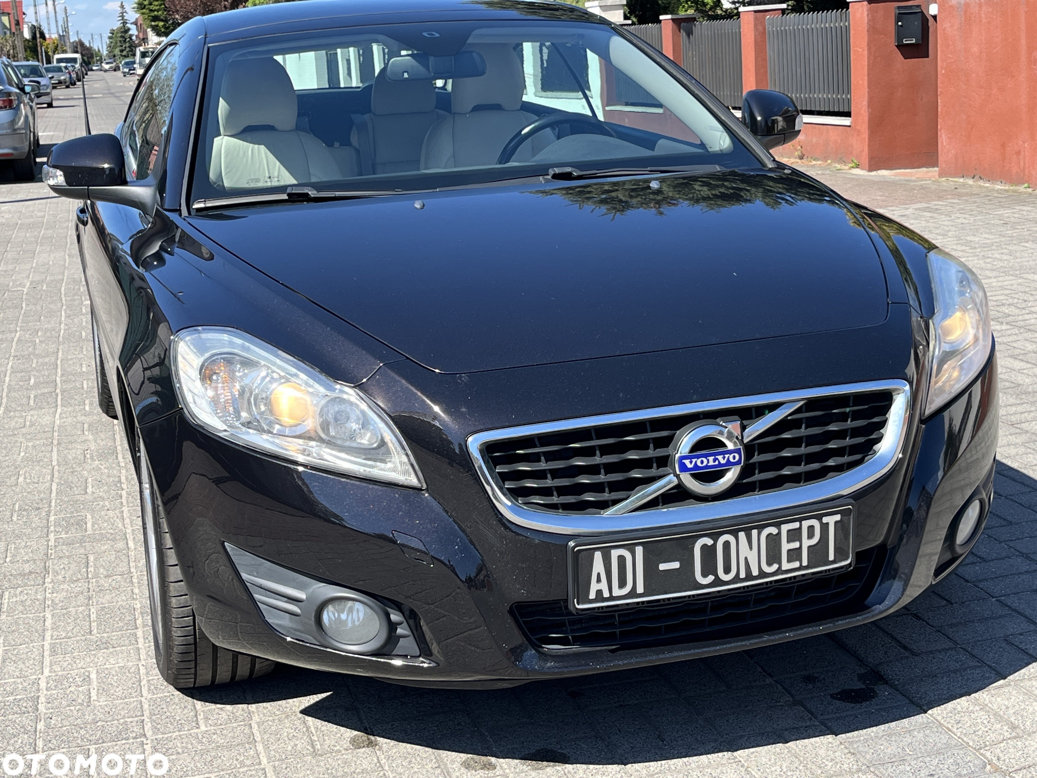 Volvo C70 D3 Momentum - 12