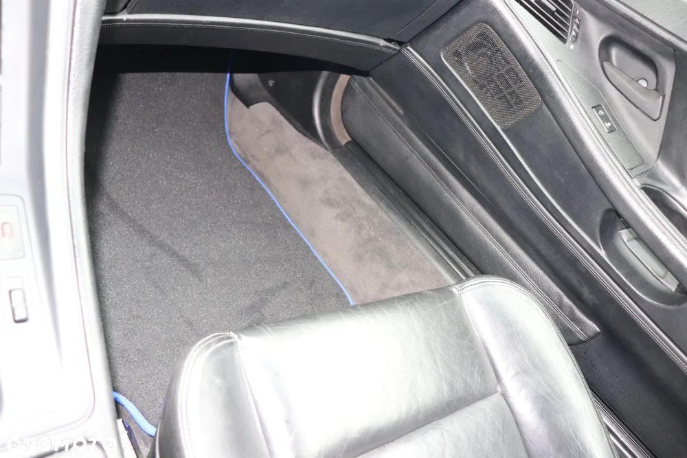 BMW Seria 8 - 24