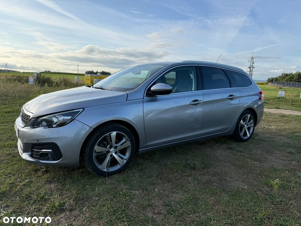 Peugeot 308 BlueHDi 130 EAT8 Black Edition - 1