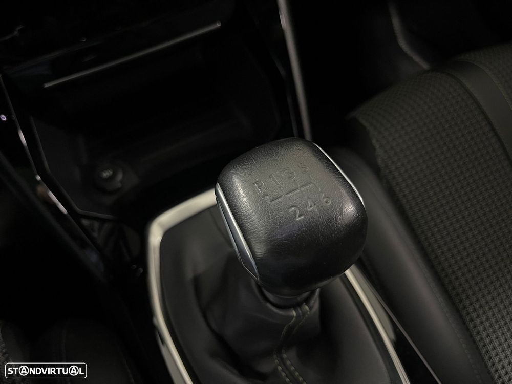 Peugeot 2008 1.2 PureTech GT Line - 51