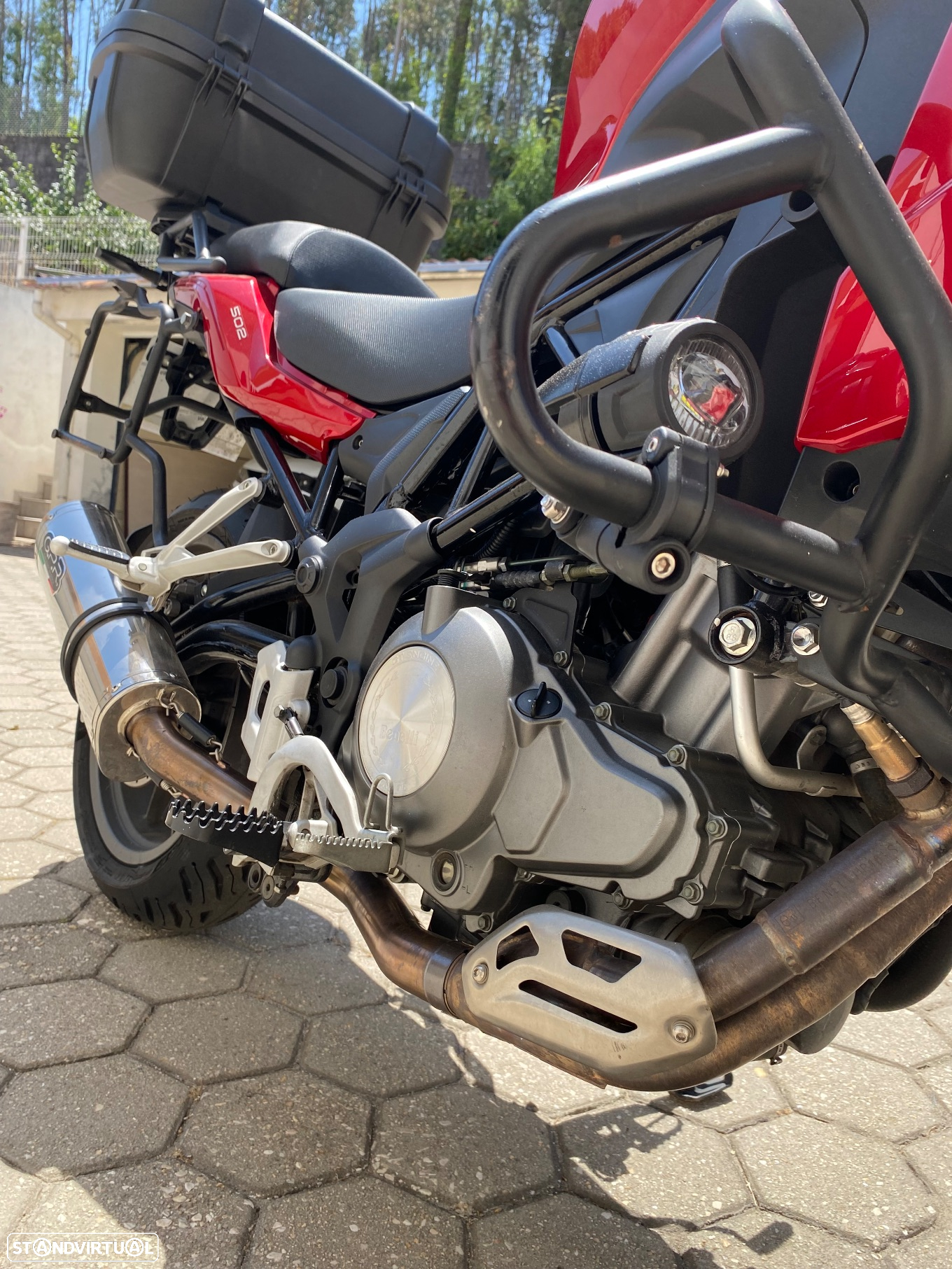Benelli TRK 502 - 10