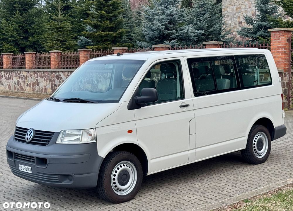 Volkswagen Caravelle - 3
