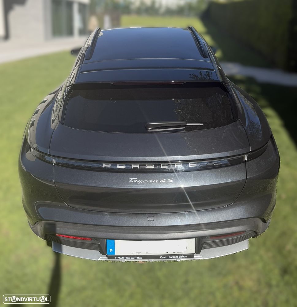 Porsche Taycan Cross Turismo 4S - 12