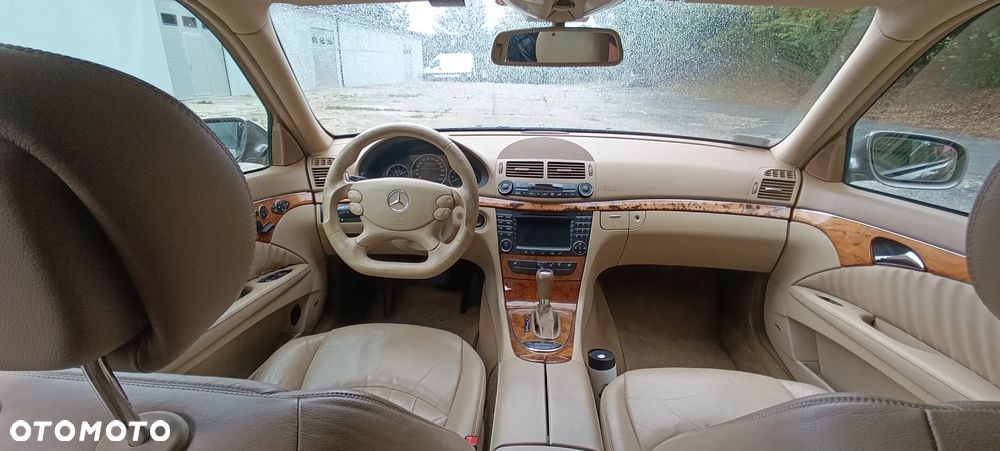 Mercedes-Benz Klasa E 350 4-Matic Elegance - 19