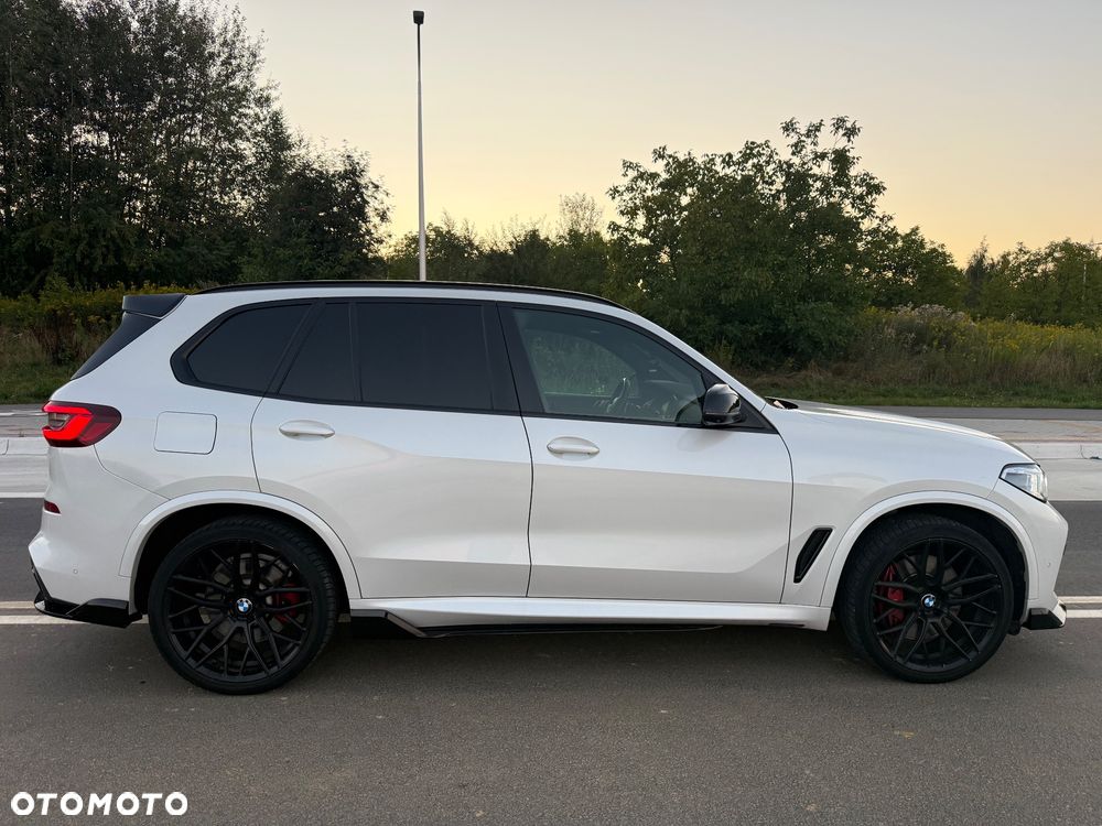 BMW X5 M M50i - 5