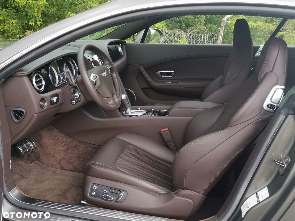 Bentley Continental GT V8 S - 23