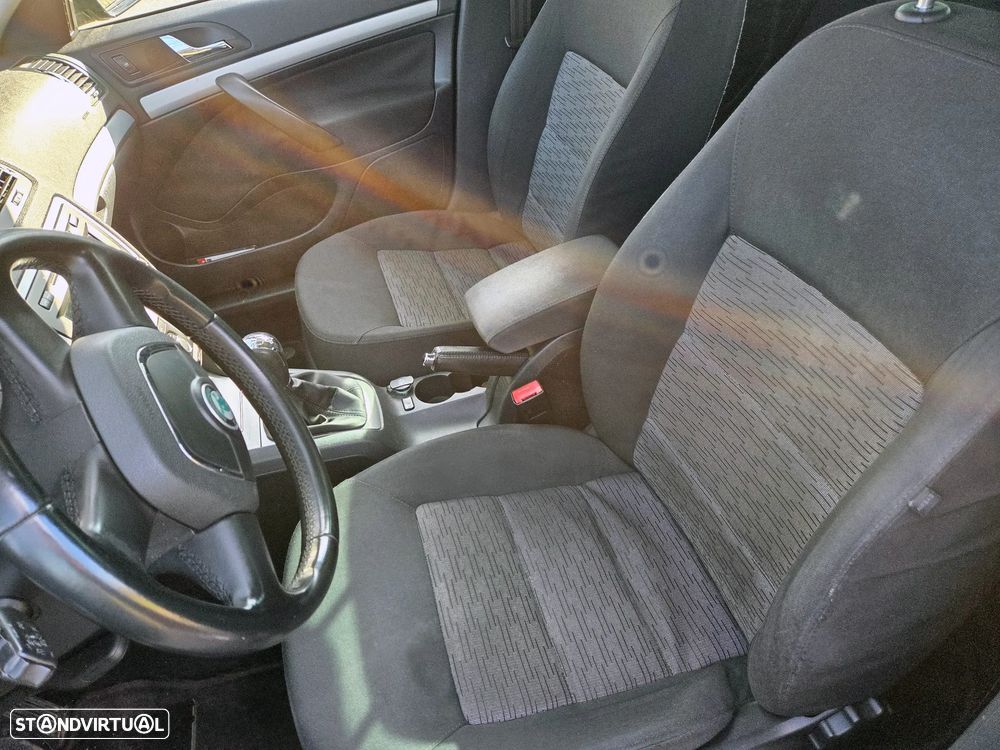 Skoda Octavia Break 1.6 TDi Greenline Conforto - 10