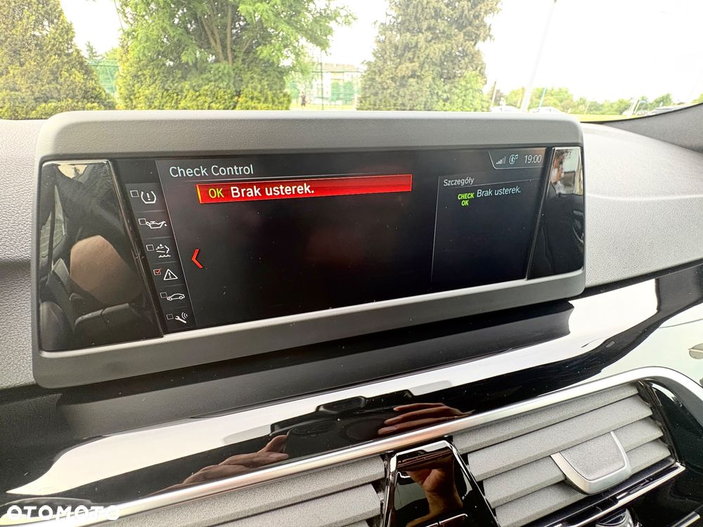 BMW Seria 5 520d xDrive Luxury Line sport - 36