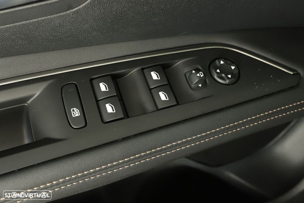 Peugeot 3008 1.2 PureTech GT EAT8 - 21