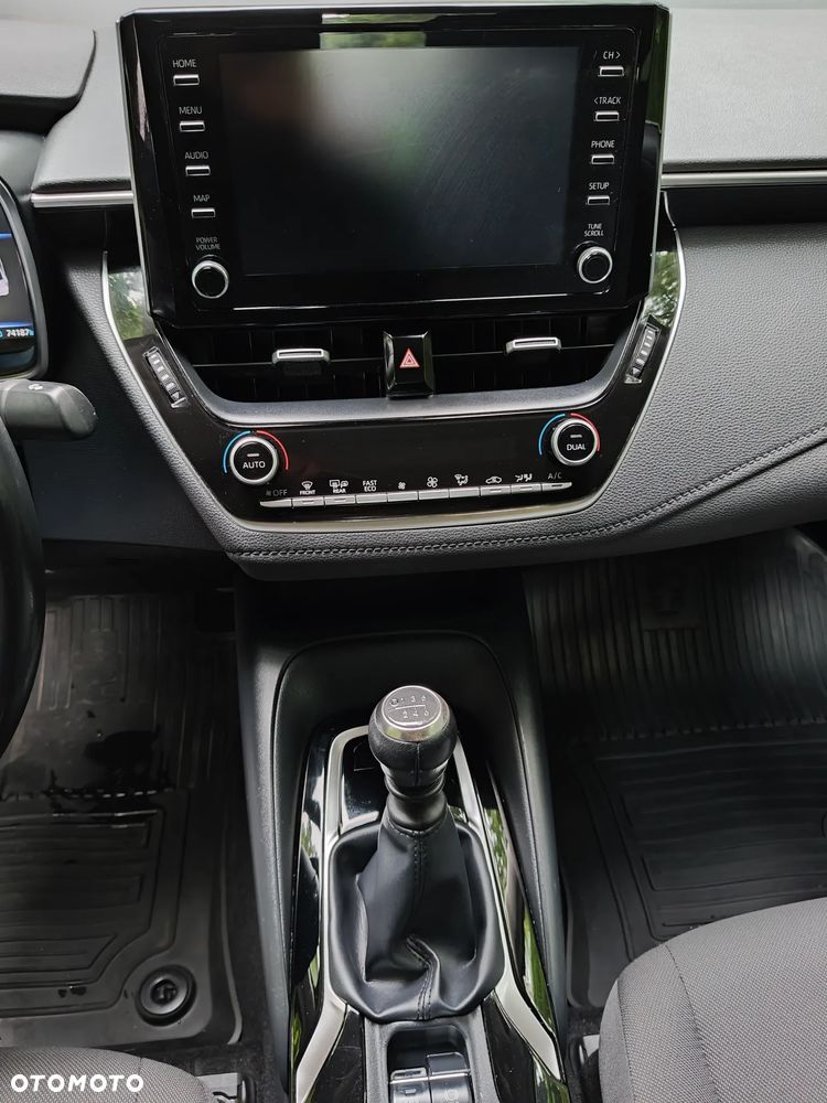 Toyota Corolla 1.6 Comfort - 12