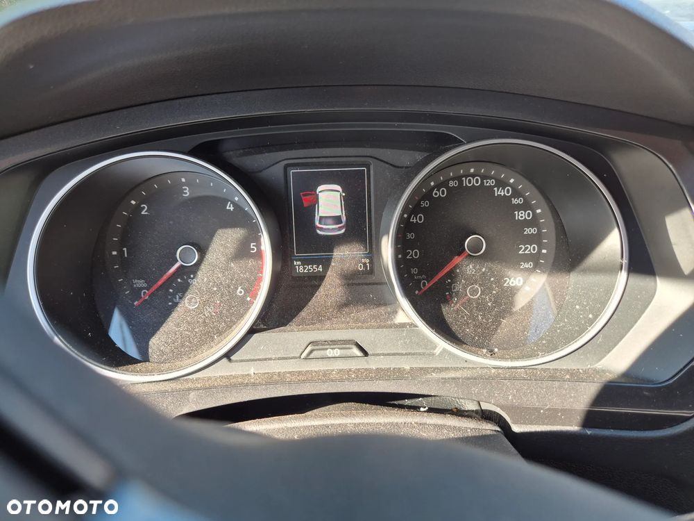 Volkswagen Tiguan - 12